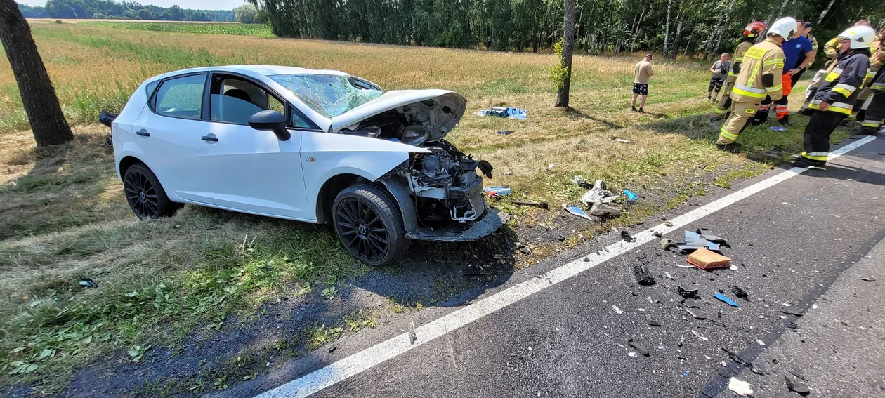 Czołowe zderzenie na trasie do Warszawy. Jeden z kierowców był pijany [ZDJĘCIA] - Zdjęcie główne