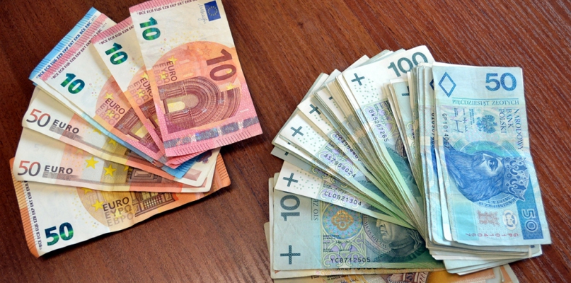 Policja przechwyciła nielegalny towar warty 50 tysięcy złotych - Zdjęcie główne