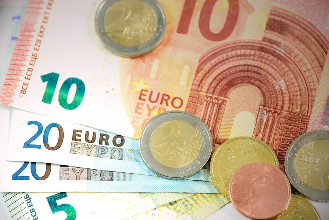 Pierwsze pieniądze z KPO już na koncie polskiego rządu. Unia Europejska przelała 5 mld euro zaliczki - Zdjęcie główne