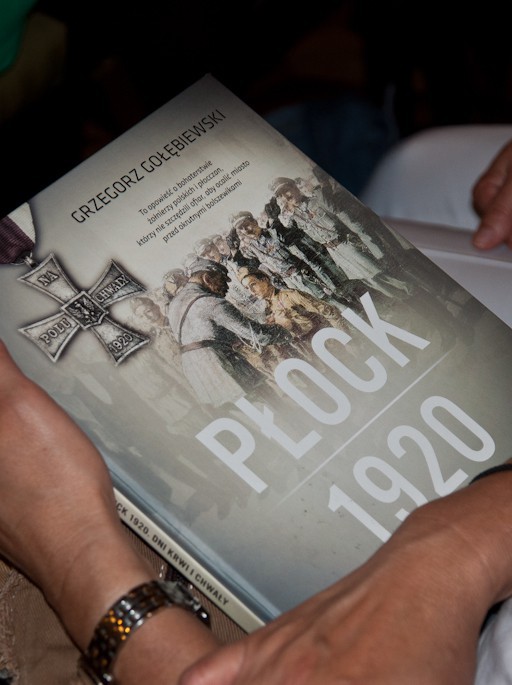 Promocja książki o obronie Płocka - Zdjęcie główne