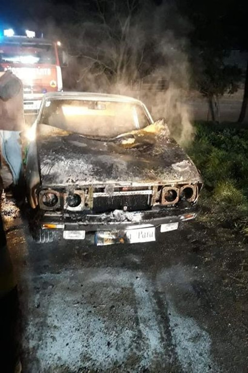 Pożar samochodu osobowego - Zdjęcie główne