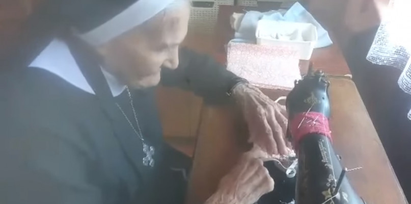 Siostra Walentyna ma 101 lat. W swoje urodziny szyła maseczki [WIDEO] - Zdjęcie główne