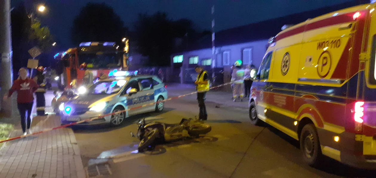 Wypadek niedaleko Płocka. Motocyklista nie ustąpił pierwszeństwa, dwie osoby ranne [ZDJĘCIA] - Zdjęcie główne