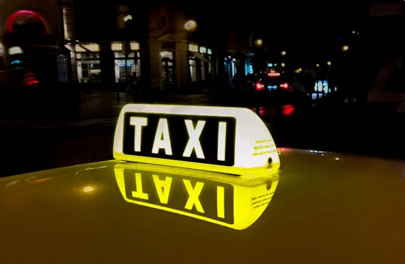 Płockie taxi. Jaką taksówkę zamówić w Płocku? [lista]  - Zdjęcie główne