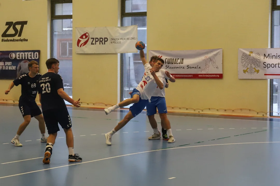 Młodzi płocczanie górą! Zwycięstwo w turnieju "Handballowe talenty" - Zdjęcie główne