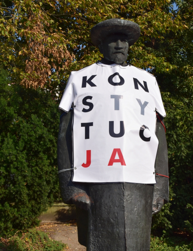 SLD "ubrało" Krzywickiego w koszulkę i przedstawiło wyborcze propozycje - Zdjęcie główne