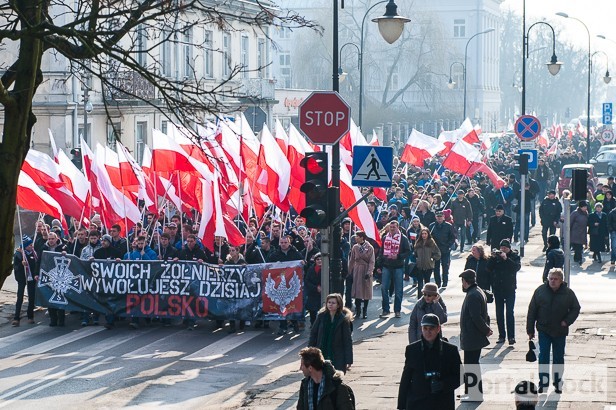Ogromny marsz przeszedł przez Płock - Zdjęcie główne