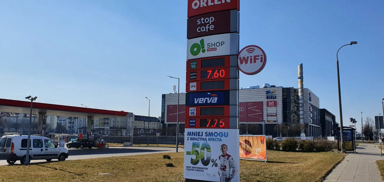 PKN Orlen obniża cenę paliw. Obajtek: Działamy zdecydowanie - Zdjęcie główne