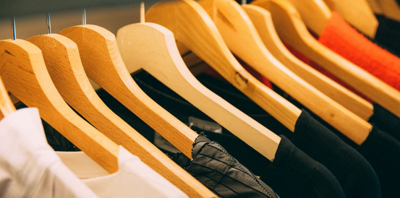 Sieć sklepów odzieżowych znika z Polski - Zdjęcie główne