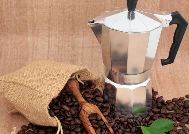 Włoski sposób parzenia kawy – kawiarka - Zdjęcie główne