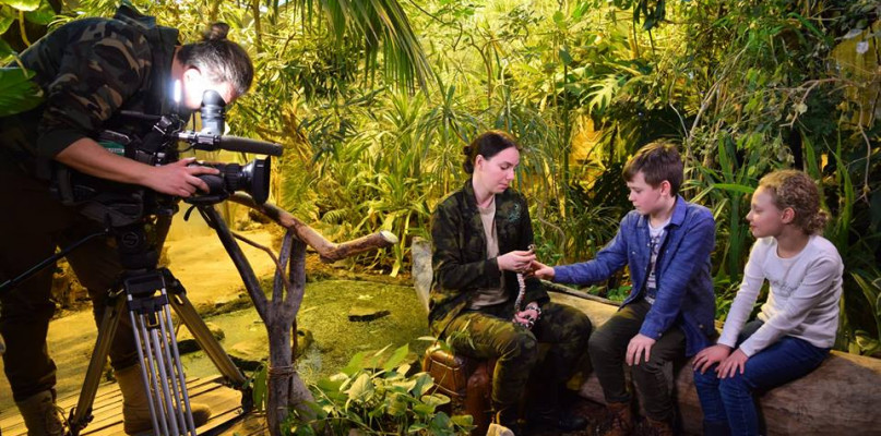 Ekipa telewizyjna programu TVP nagrywała materiał w płockim zoo [FOTO] - Zdjęcie główne