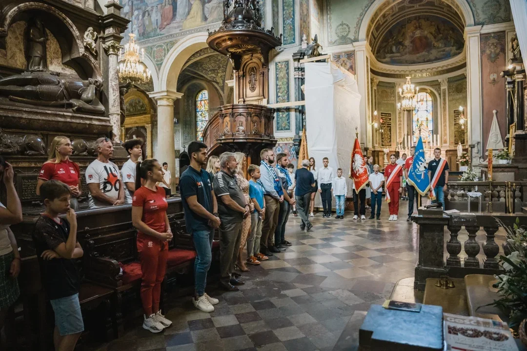 Sportowcy, trenerzy i kibice w katedrze. Będą się modlić za płocki sport! - Zdjęcie główne