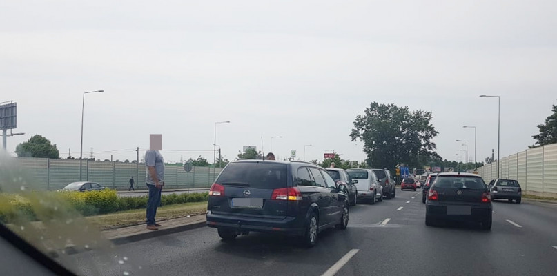 Zderzenie czterech samochodów na ul. Wyszogrodzkiej  - Zdjęcie główne