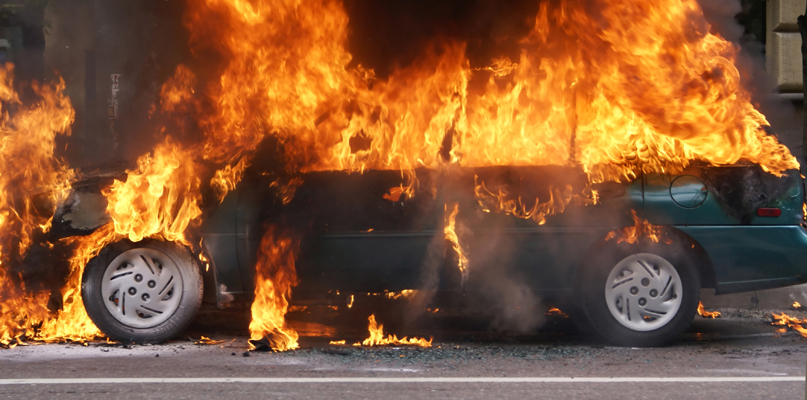 Doba okiem policji: pożar samochodu i kradzież - Zdjęcie główne