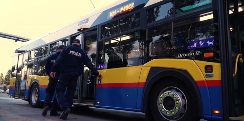 W płockich autobusach zamontowano specjalny przycisk  - Zdjęcie główne