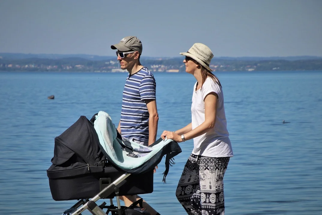 Płock. Pępek świata, Bocianie gniazdo, Rajski poród a może Zaufaj położnej? Konkurs na nazwę - Zdjęcie główne