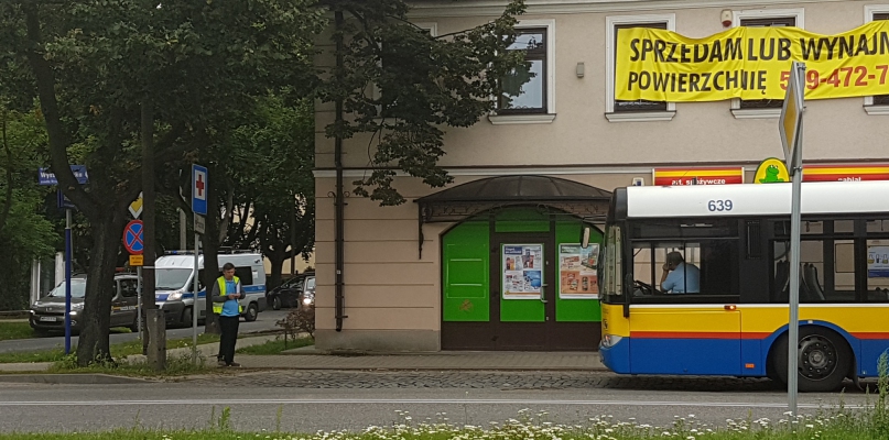 Kolizja z udziałem autobusu Komunikacji Miejskiej - Zdjęcie główne