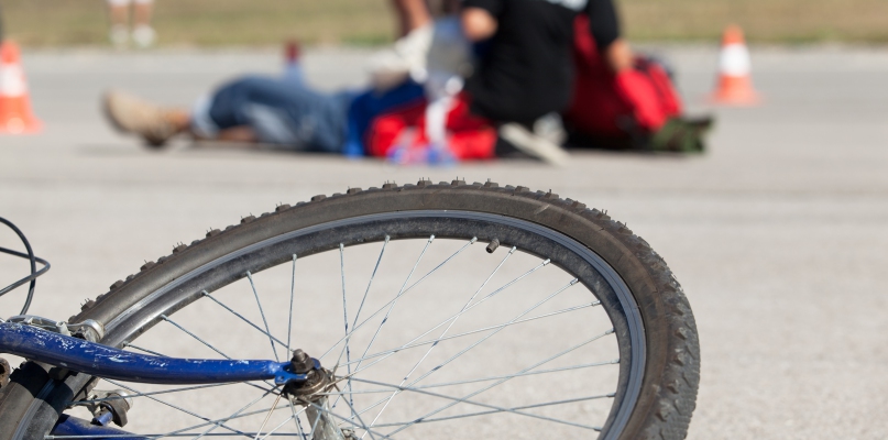 Tragedia pod Płockiem. Śmiertelne potrącenie rowerzysty - Zdjęcie główne