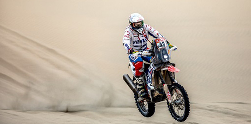 Dakar 2019: Kuba Przygoński z ORLEN Team na podium etapu, koniec rajdu dla Maćka Giemzy, awans Adama Tomiczka - Zdjęcie główne