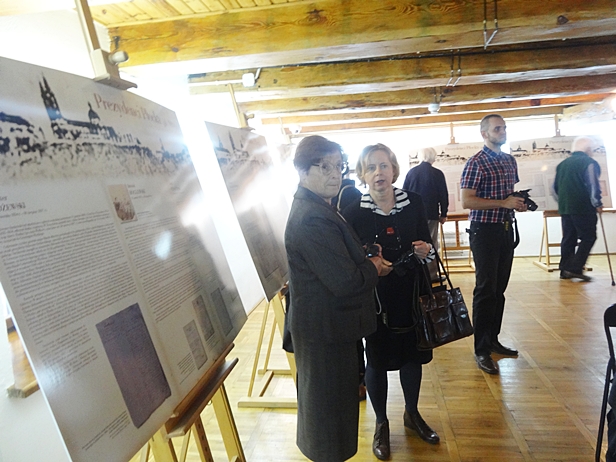 Pokażą swoje skarby. Jeden liczy 352 lata - Zdjęcie główne