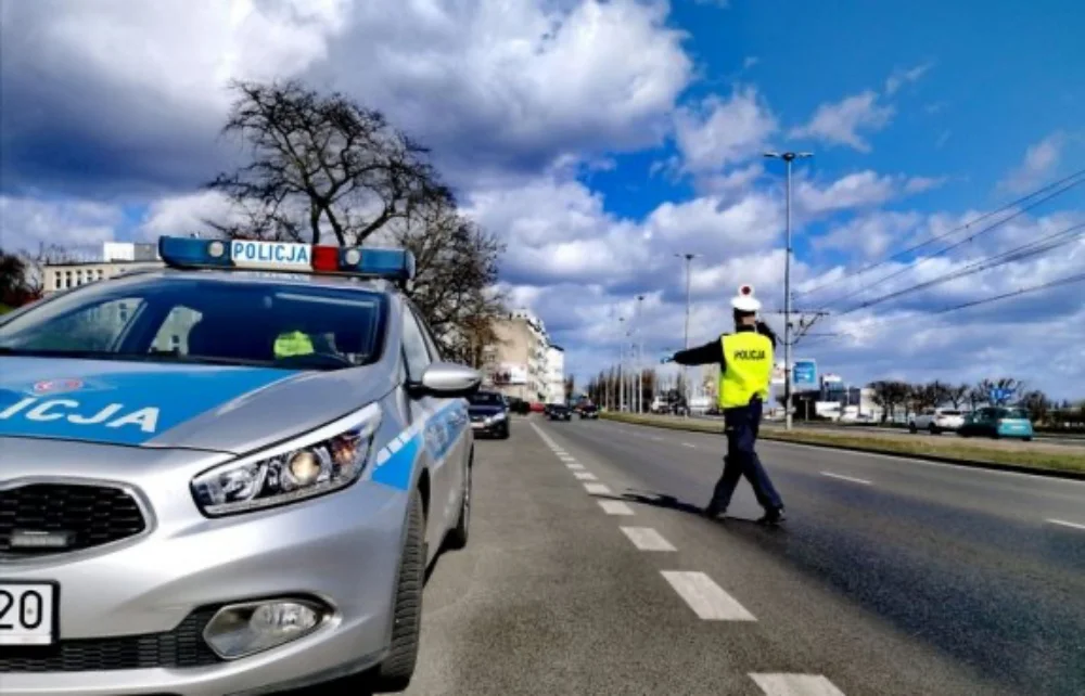 Policyjny pościg ulicami Płocka. Kierowca zniknął między blokami. "Wpadł" dzięki kamerom - Zdjęcie główne