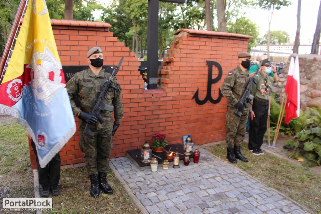 Uroczystości patriotyczne w Płocku. Złożone zostaną kwiaty, zapłoną znicze - Zdjęcie główne
