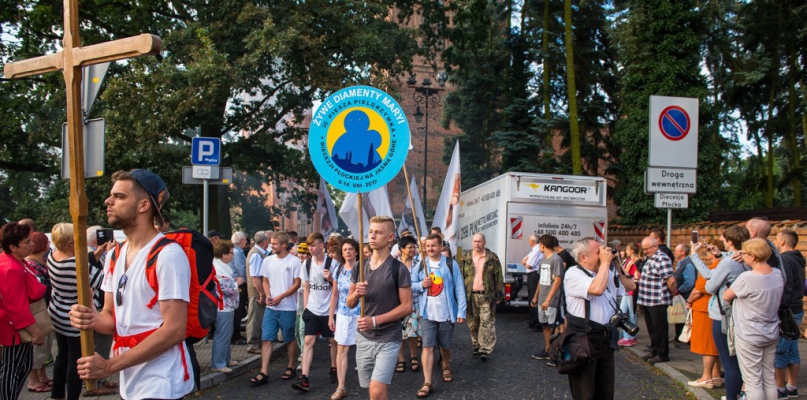 Piesza pielgrzymka ruszy do Słupna. Będą utrudnienia w ruchu?  - Zdjęcie główne