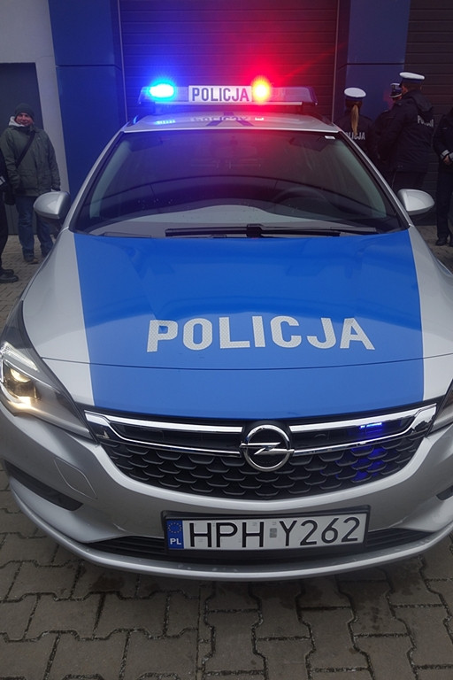 Nowe samochody dla policjantów - Zdjęcie główne