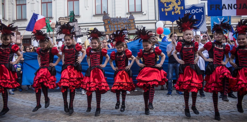 Przez centrum Płocka przeszła Parada Europejska [FOTO, WIDEO] - Zdjęcie główne