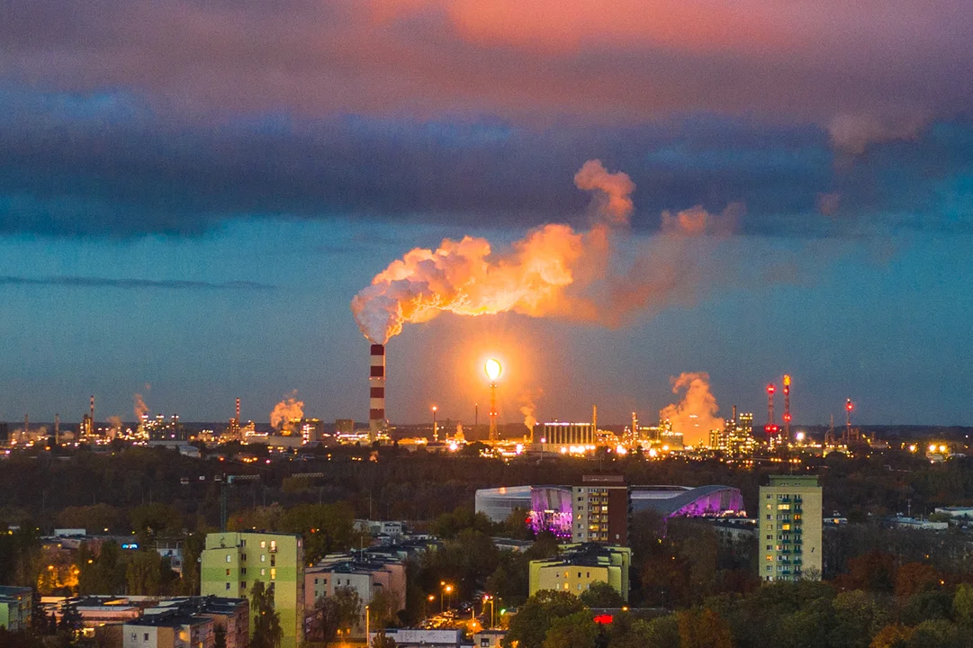 Duży płomień na pochodni będzie widoczny w dzień i w nocy. Orlen tłumaczy - Zdjęcie główne