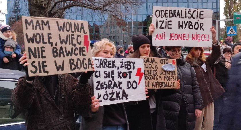 Ani jednej więcej! Tłumy na manifestacji w centrum Gdańska [ZDJĘCIA] - Zdjęcie główne