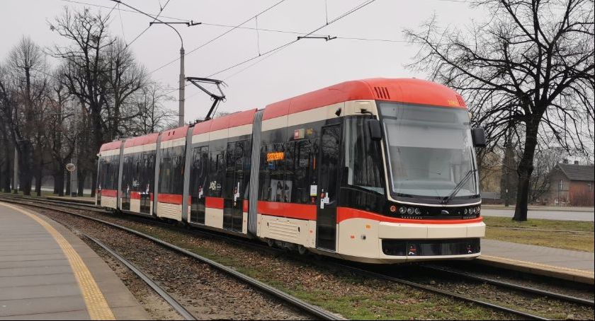 Pojemniejsze tramwaje na liniach 3 i 7. Które kursy zostaną wzmocnione? - Zdjęcie główne