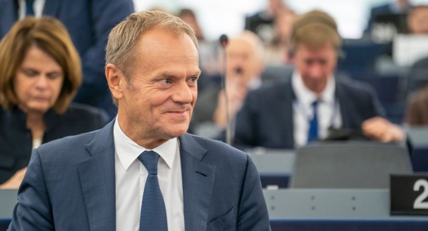 Donald Tusk wystąpi podczas wiecu PO na Długim Targu - Zdjęcie główne