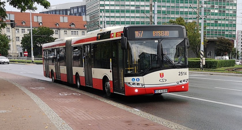 Zmiany na czterech liniach autobusowych. Przystanek Szczęśliwa zawieszony  - Zdjęcie główne