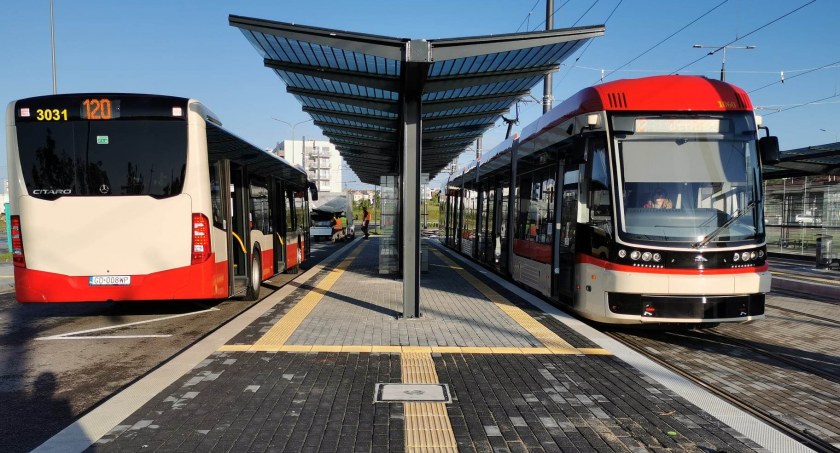 Podróż na Jasień i Szadółki jeszcze dłuższa. ZTM zmieni trasy autobusów - Zdjęcie główne