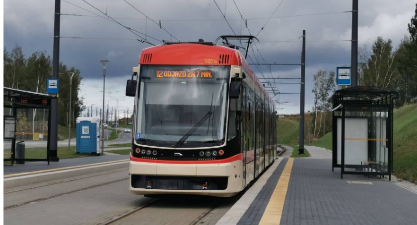 Dziś dzień bez samochodu. Transport zbiorowy jest za darmo, ale tylko dla wybranych - Zdjęcie główne