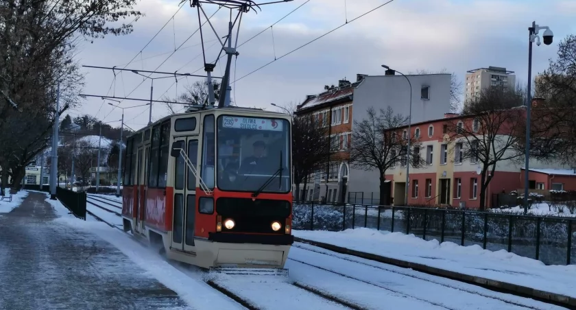 Walentynki z poezją w tramwaju - Zdjęcie główne