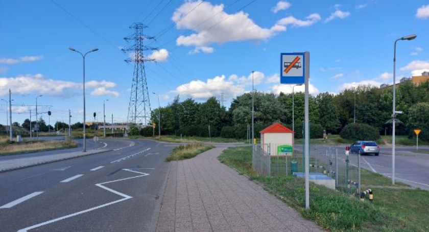 Nowy przystanek autobusowy na Chełmie - Zdjęcie główne