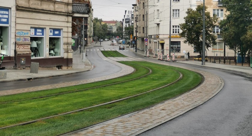 Gdańsk mówi nie zielonym torowiskom. Jak jest w innych miastach? - Zdjęcie główne