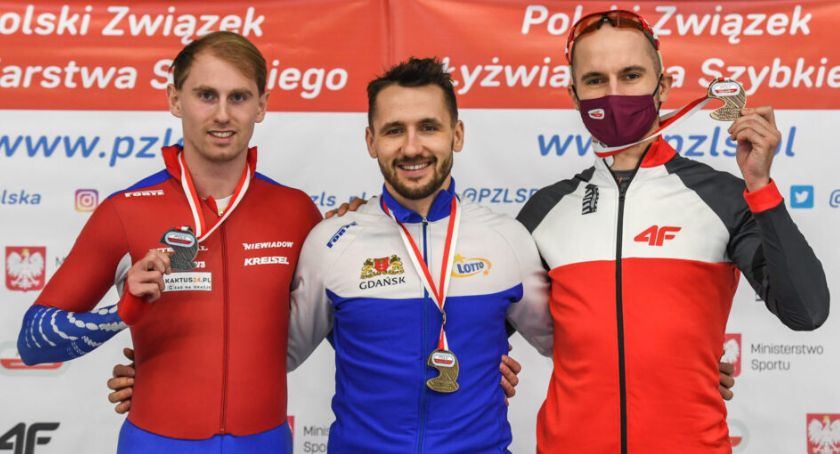 Łyżwiarstwo szybkie. Artur Nogal na najwyższym stopniu podium  - Zdjęcie główne