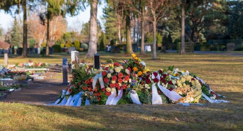 Liczba zgonów w Gdańsku spada, ale nadal jest źle - Zdjęcie główne