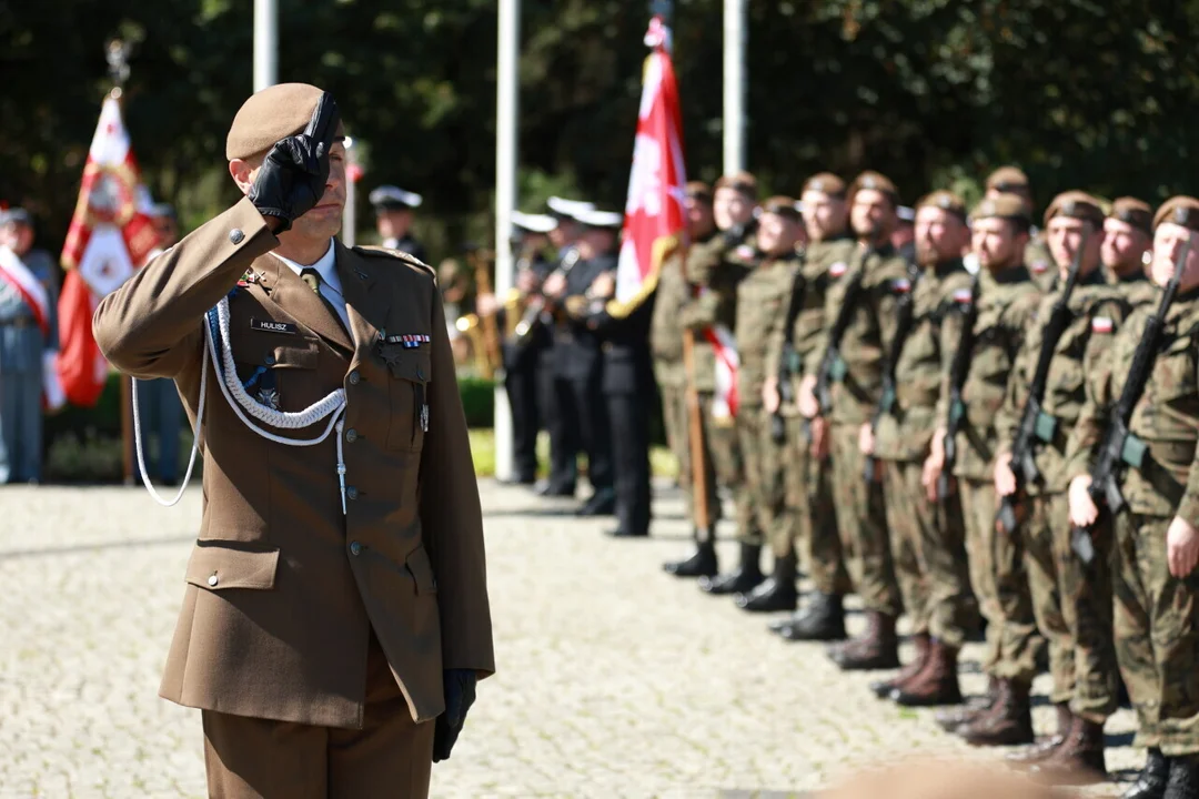 Gdańsk pamięta. Uroczystości z okazji Święta Wojska Polskiego - Zdjęcie główne