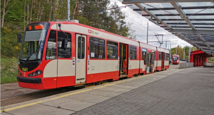 Nowsze i starsze tramwaje do remontu. Znamy koszt prac - Zdjęcie główne