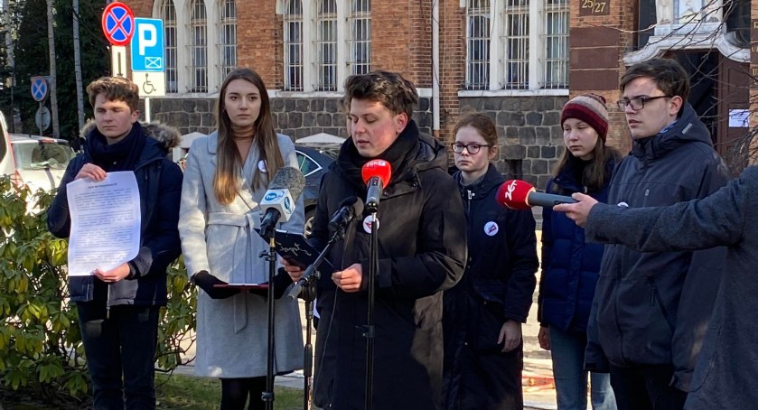 Młodzieżowe Rady przeciwko ustawie Lex Czarnek. Jest apel do Andrzeja Dudy - Zdjęcie główne