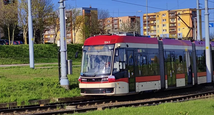 Rzeź połączeń na Nowej Warszawskiej. Ponad 80 kursów mniej - Zdjęcie główne