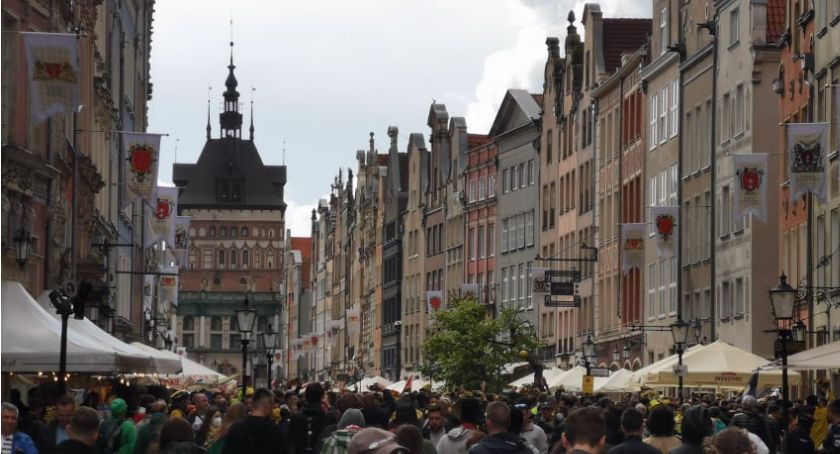 Rekordowa liczba turystów w Gdańsku. Skąd przyjeżdżali goście? - Zdjęcie główne