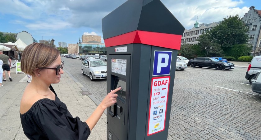 Nowe dotykowe parkometry na gdańskich parkingach - Zdjęcie główne