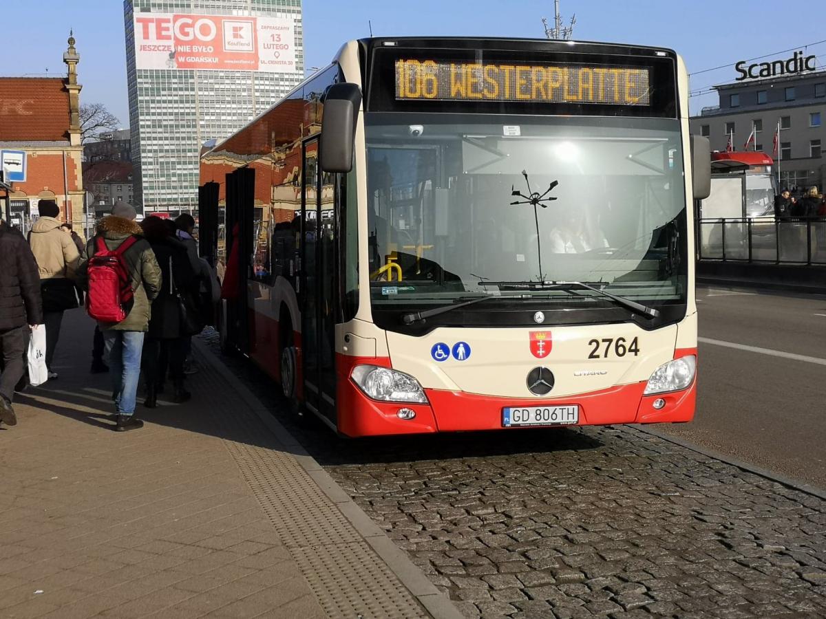 Od poniedziałku autobusy ZTM będą kursować jak w wakacje - Zdjęcie główne