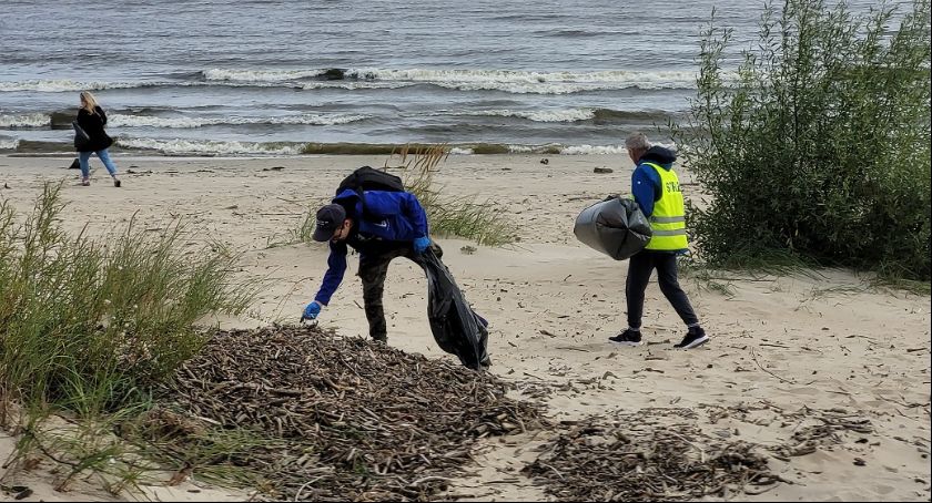 Kolejna akcja sprzątania gdańskich plaż. Śmieci zniknęły z Rezerwatu Mewia Łacha - Zdjęcie główne