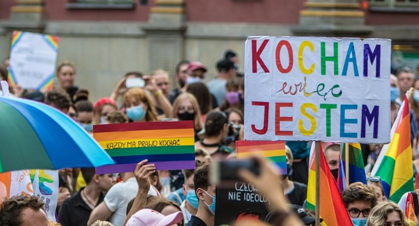 Każdy ma prawo kochać - manifestacja #jestemLGBT [ZDJĘCIA] - Zdjęcie główne